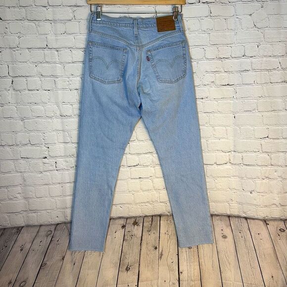 Levi’s 501 90s Light Wash Skinny Jeans size W26 x L28 Button Fly Raw Hem - Picture 9 of 13